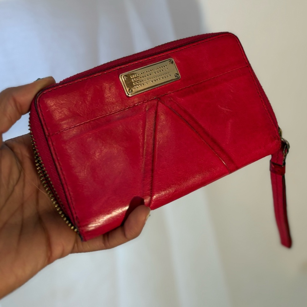 Chic Red Leather Wallet with Zipper